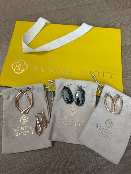 Kendra Scott Jewelry - Kendra Scott Rose Gold & Black Earring Collection